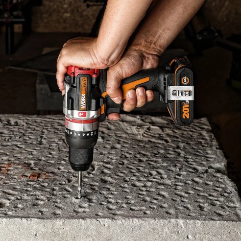WORX WX354 Slammer Drill perforando hormigón en uso real